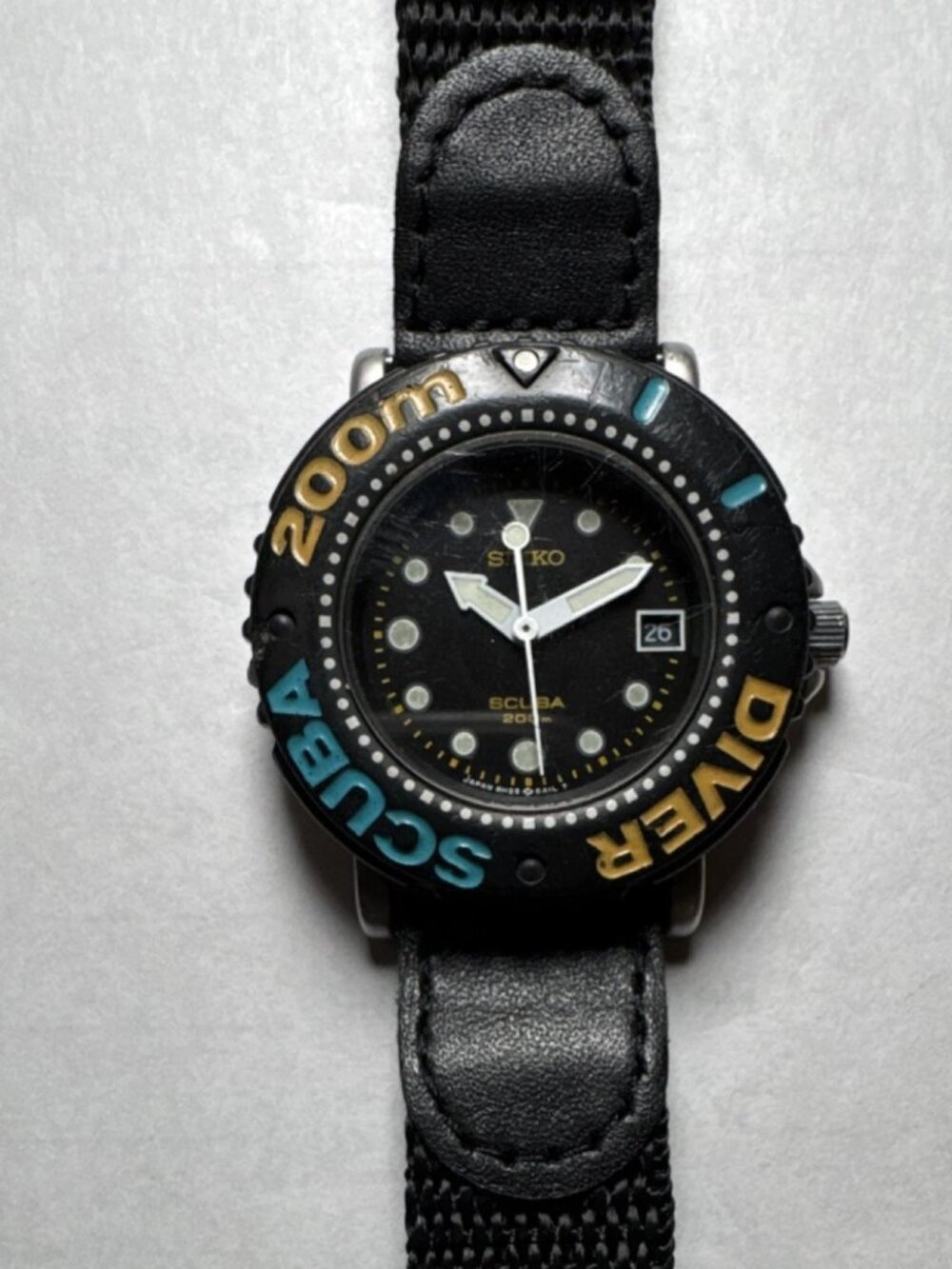 Seiko Scuba Diver 200m Quartz Stainless Steel Black Dial Fabric Wristwatch